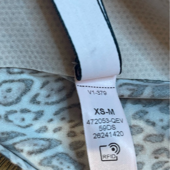 Victoria Secret Seamless Sport Bra Leopard Size XS-M - Picture 7 of 8